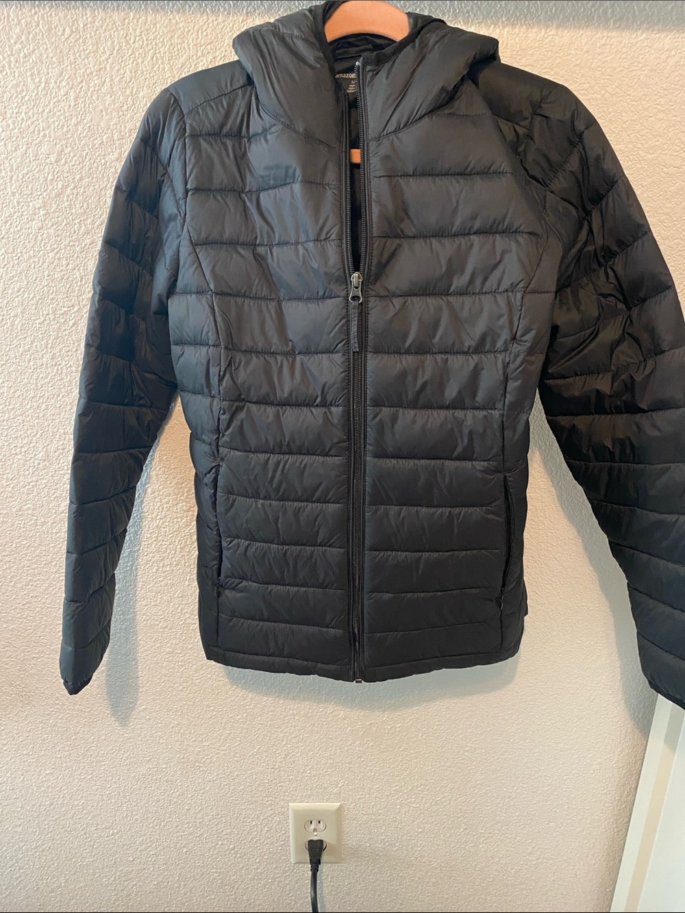 Amazon Essentials Black Quilted Packable Hooded Puffer Jacket